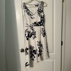Like new White House black market  Floral A-Line Dress 6